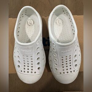 NATIVE Jefferson rubber toddler shoes size 7C
